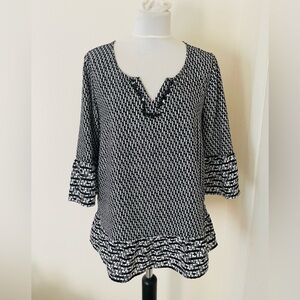 Relativity Women Top Tunic M Beaded 3/4 Sleeves Black White Geometric Feminine